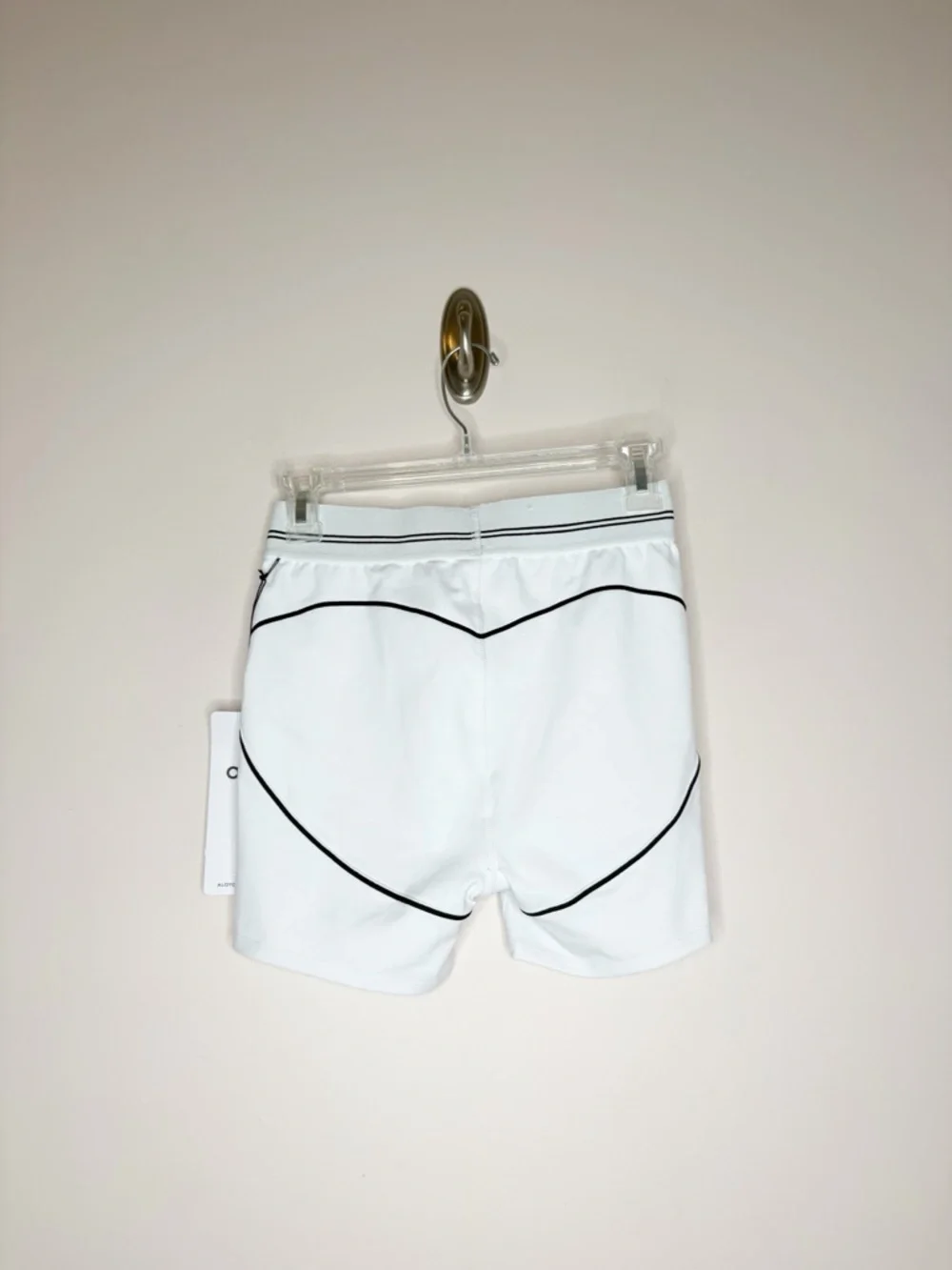 Alo Airbrush Heart Throb High Waist 4” Bike Short